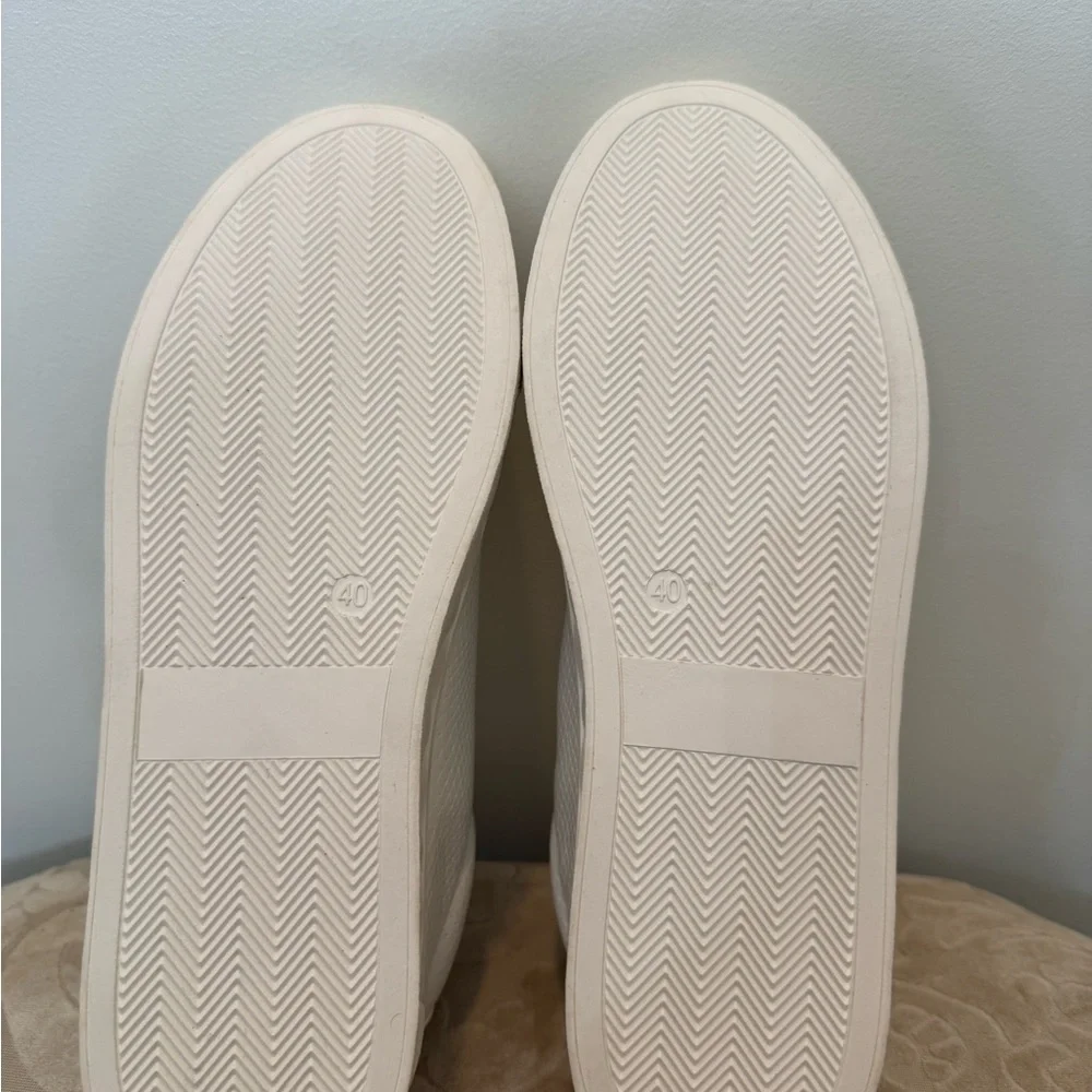 NWT By Jeossy‎ in Milan Casual Fashion Sneaker With Zipper in White - Size 9